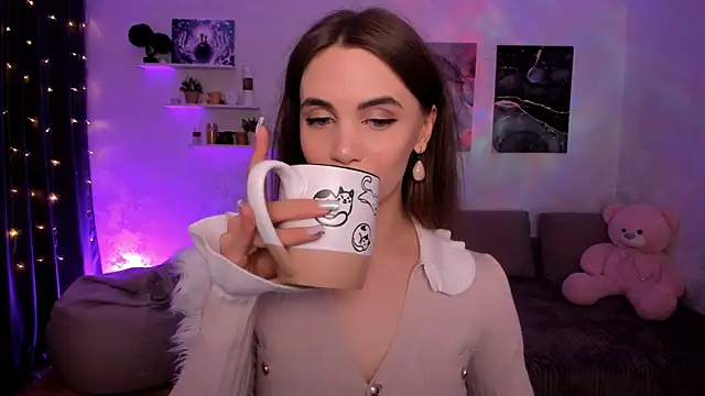 Snapshot of aPieceOfJoy chatting on 12-21-25, 10:17 aPieceOfJoy online show from 12-21-25, 10:17