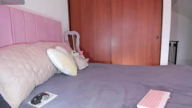 whitneyhot online show from 11-10-25, 11:42