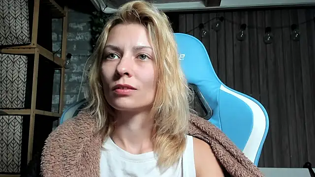 karo123421 online show from 09-17-25, 09:05