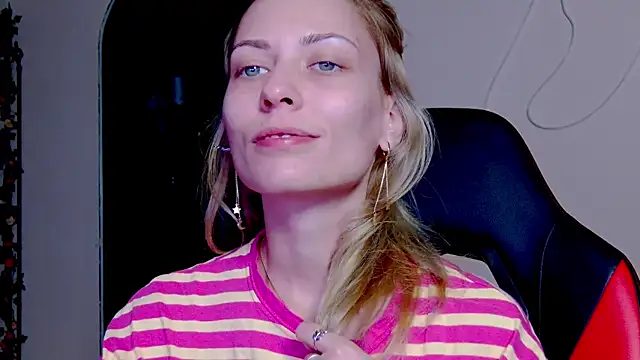 karo123421 online show from 11-07-25, 08:53