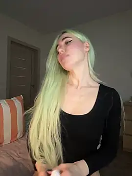 Snapshot of xDinnax chatting on 01-23-25, 04:48 xDinnax online show from 01-23-25, 04:48