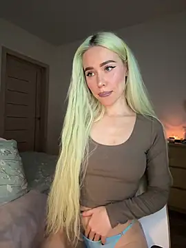 Snapshot of xDinnax chatting on 01-27-25, 02:46 xDinnax online show from 01-27-25, 02:46