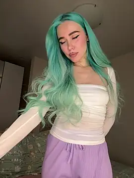 Snapshot of xDinnax chatting on 03-10-25, 08:34 xDinnax online show from 03-10-25, 08:34