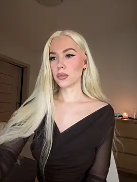 Snapshot of xDinnax chatting on 11-04-25, 01:32 xDinnax online show from 11-04-25, 01:32