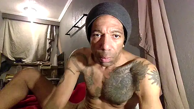 Snapshot of 247Srokin chatting on 03-13-25, 04:05 247Srokin online show from 03-13-25, 04:05