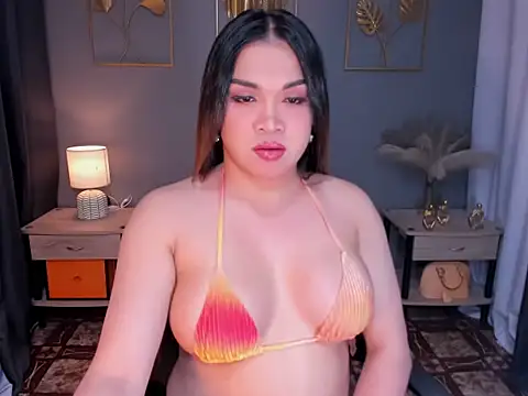 Snapshot of MaxeneCullens chatting on 02-18-25, 03:53 MaxeneCullens online show from 02-18-25, 03:53