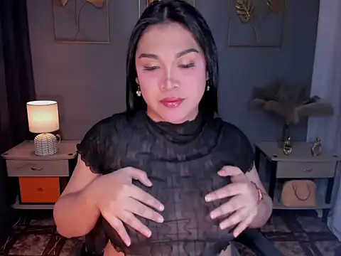 Snapshot of MaxeneCullens chatting on 09-17-25, 04:58 MaxeneCullens online show from 09-17-25, 04:58