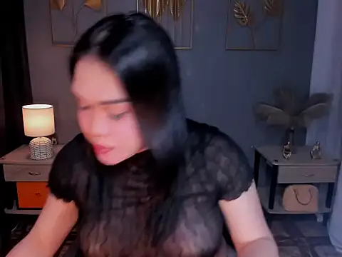 Snapshot of MaxeneCullens chatting on 09-27-25, 03:55 MaxeneCullens online show from 09-27-25, 03:55