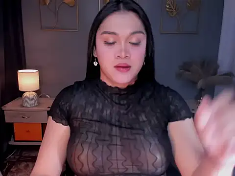 Snapshot of MaxeneCullens chatting on 09-30-25, 02:49 MaxeneCullens online show from 09-30-25, 02:49