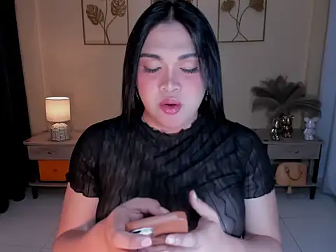 MaxeneCullens online show from 05-26-26, 03:24