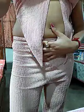 Snapshot of HunnyGirl007 chatting on 12-04-24, 06:28 HunnyGirl007 online show from 12-04-24, 06:28