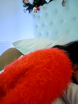 Snapshot of Leaberry chatting on 12-20-25, 11:39 Leaberry online show from 12-20-25, 11:39