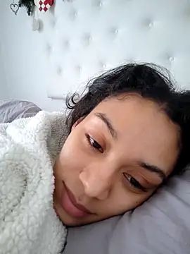 Snapshot of Leaberry chatting on 01-06-26, 01:48 Leaberry online show from 01-06-26, 01:48