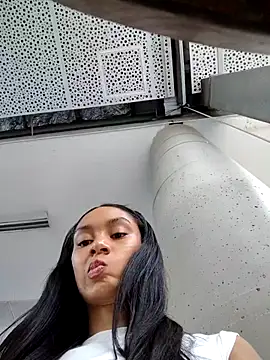 Snapshot of Leaberry chatting on 02-09-26, 06:12 Leaberry online show from 02-09-26, 06:12