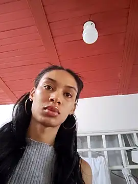 Snapshot of Leaberry chatting on 02-15-26, 08:16 Leaberry online show from 02-15-26, 08:16