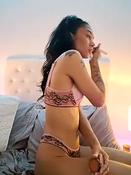 Snapshot of Leaberry chatting on 03-06-26, 06:37 Leaberry online show from 03-06-26, 06:37