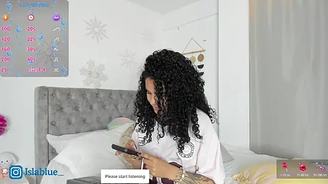 Snapshot of Kianna__ chatting on 06-18-26, 12:33 Kianna online show from 06-18-26, 12:33