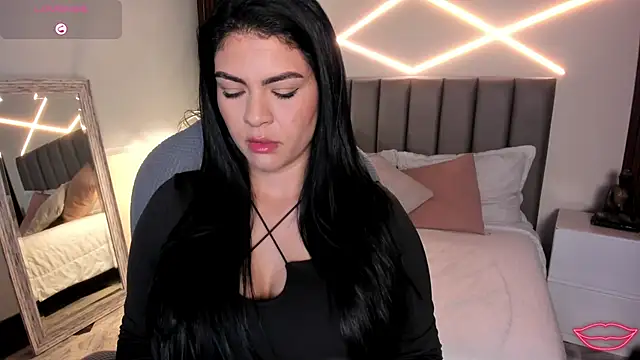 Veronicalanx1 online show from 06-17-26, 11:01