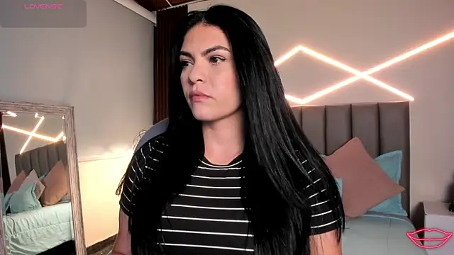 Veronicalanx1 online show from 06-23-26, 04:21