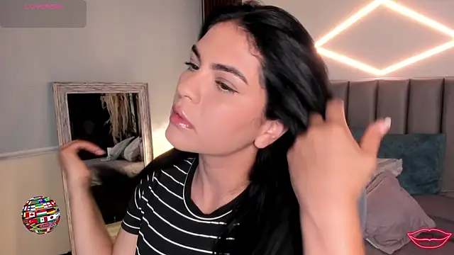 Veronicalanx1 online show from 07-14-26, 10:32