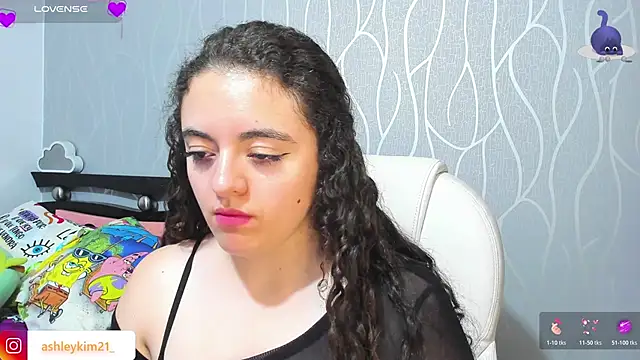 Snapshot of AshleyKim_ chatting on 01-18-26, 12:03 AshleyKim online show from 01-18-26, 12:03