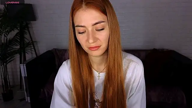 Snapshot of Adelyna_Bird chatting on 12-06-24, 07:32 Adelyna Bird online show from 12-06-24, 07:32