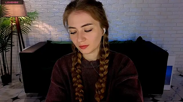 Snapshot of Adelyna_Bird chatting on 03-17-25, 07:35 Adelyna Bird online show from 03-17-25, 07:35