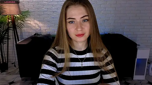 Snapshot of Adelyna_Bird chatting on 03-23-25, 07:20 Adelyna Bird online show from 03-23-25, 07:20