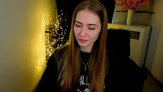 Snapshot of Adelyna_Bird chatting on 03-05-26, 07:37 Adelyna Bird online show from 03-05-26, 07:37