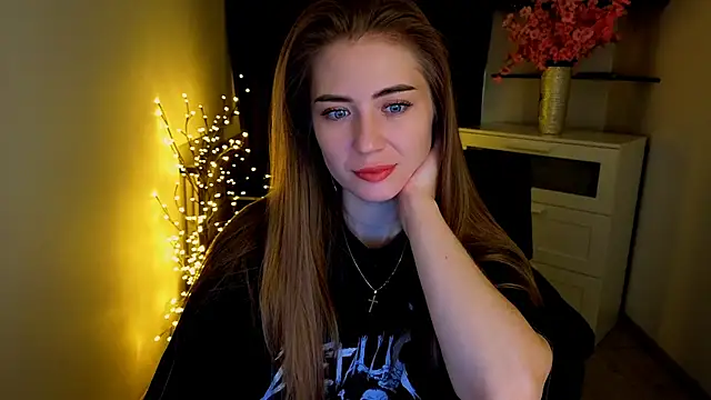 Snapshot of Adelyna_Bird chatting on 03-08-26, 07:23 Adelyna Bird online show from 03-08-26, 07:23