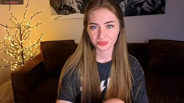 Adelyna Bird online show from 06-18-26, 07:08