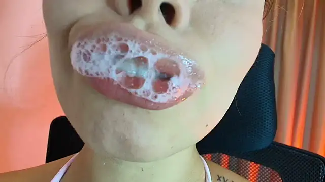 lisbet21x online show from 06-15-26, 07:05