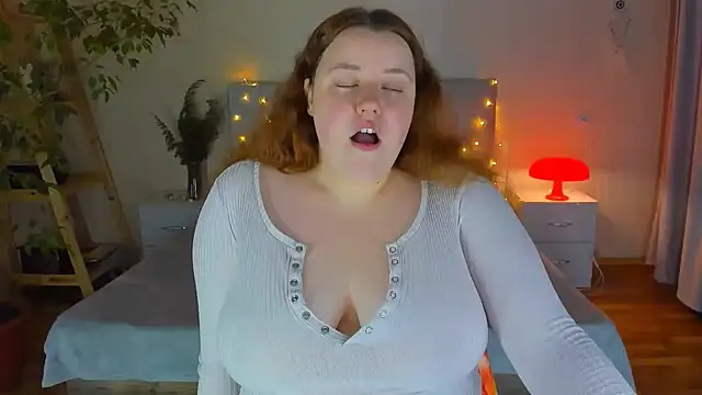 PolinaSalvatore online show from 10-31-25, 05:03