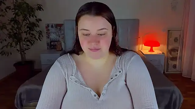 PolinaSalvatore online show from 06-14-26, 07:49