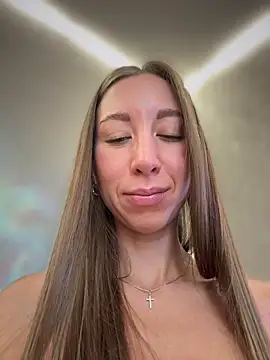 Snapshot of EvaCatt chatting on 11-26-25, 04:02 EvaCatt online show from 11-26-25, 04:02