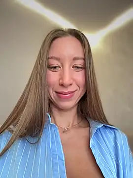 Snapshot of EvaCatt chatting on 02-02-26, 03:38 EvaCatt online show from 02-02-26, 03:38