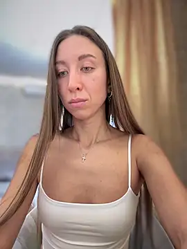 Snapshot of EvaCatt chatting on 02-05-26, 03:44 EvaCatt online show from 02-05-26, 03:44