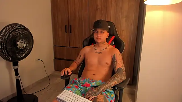 Snapshot of Jake_simons chatting on 03-09-26, 10:58 Jake simons online show from 03-09-26, 10:58