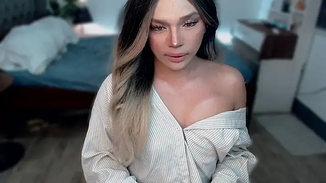 Snapshot of liaa_lurrecams chatting on 11-14-25, 03:33 liaa lurrecams online show from 11-14-25, 03:33