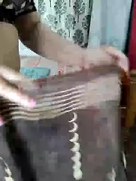 Snapshot of Indian_desi_wife chatting on 01-03-25, 05:31 Indian desi wife online show from 01-03-25, 05:31