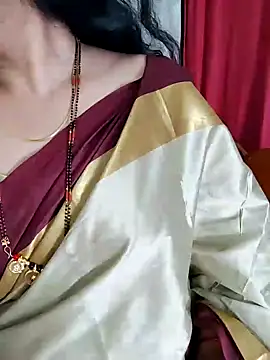 Snapshot of Indian_desi_wife chatting on 01-18-25, 04:31 Indian desi wife online show from 01-18-25, 04:31