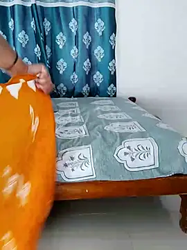 Snapshot of Indian_desi_wife chatting on 10-03-25, 02:08 Indian desi wife online show from 10-03-25, 02:08