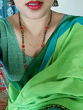 Snapshot of Indian_desi_wife chatting on 10-14-25, 02:34 Indian desi wife online show from 10-14-25, 02:34