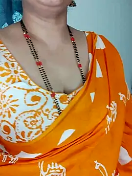 Snapshot of Indian_desi_wife chatting on 02-26-26, 02:43 Indian desi wife online show from 02-26-26, 02:43