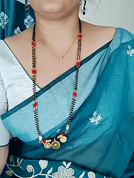 Snapshot of Indian_desi_wife chatting on 03-11-26, 01:00 Indian desi wife online show from 03-11-26, 01:00