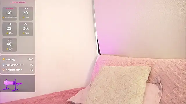 Snapshot of Alexxandra_12 chatting on 03-22-25, 12:46 Alexxandra 12 online show from 03-22-25, 12:46