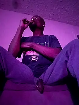 Snapshot of Daddy_hook chatting on 12-17-24, 05:29 Daddy hook online show from 12-17-24, 05:29