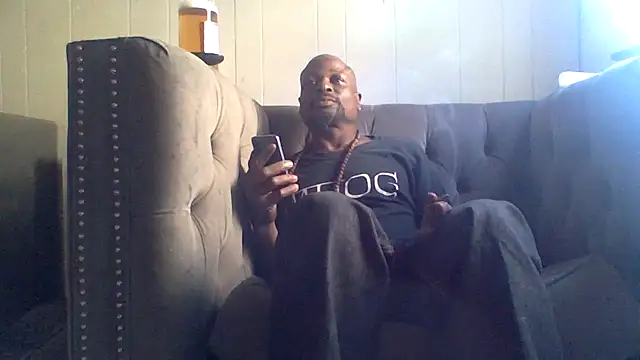 Snapshot of Daddy_hook chatting on 04-13-26, 09:09 Daddy hook online show from 04-13-26, 09:09