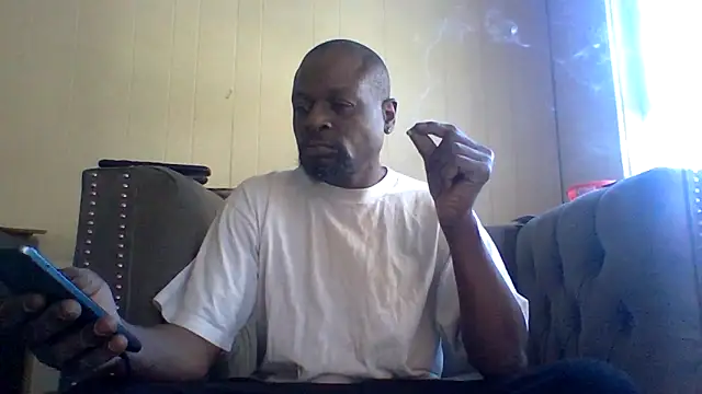 Snapshot of Daddy_hook chatting on 04-23-26, 08:11 Daddy hook online show from 04-23-26, 08:11