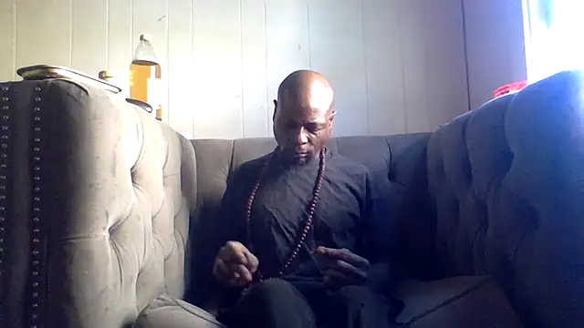 Snapshot of Daddy_hook chatting on 04-27-26, 10:52 Daddy hook online show from 04-27-26, 10:52